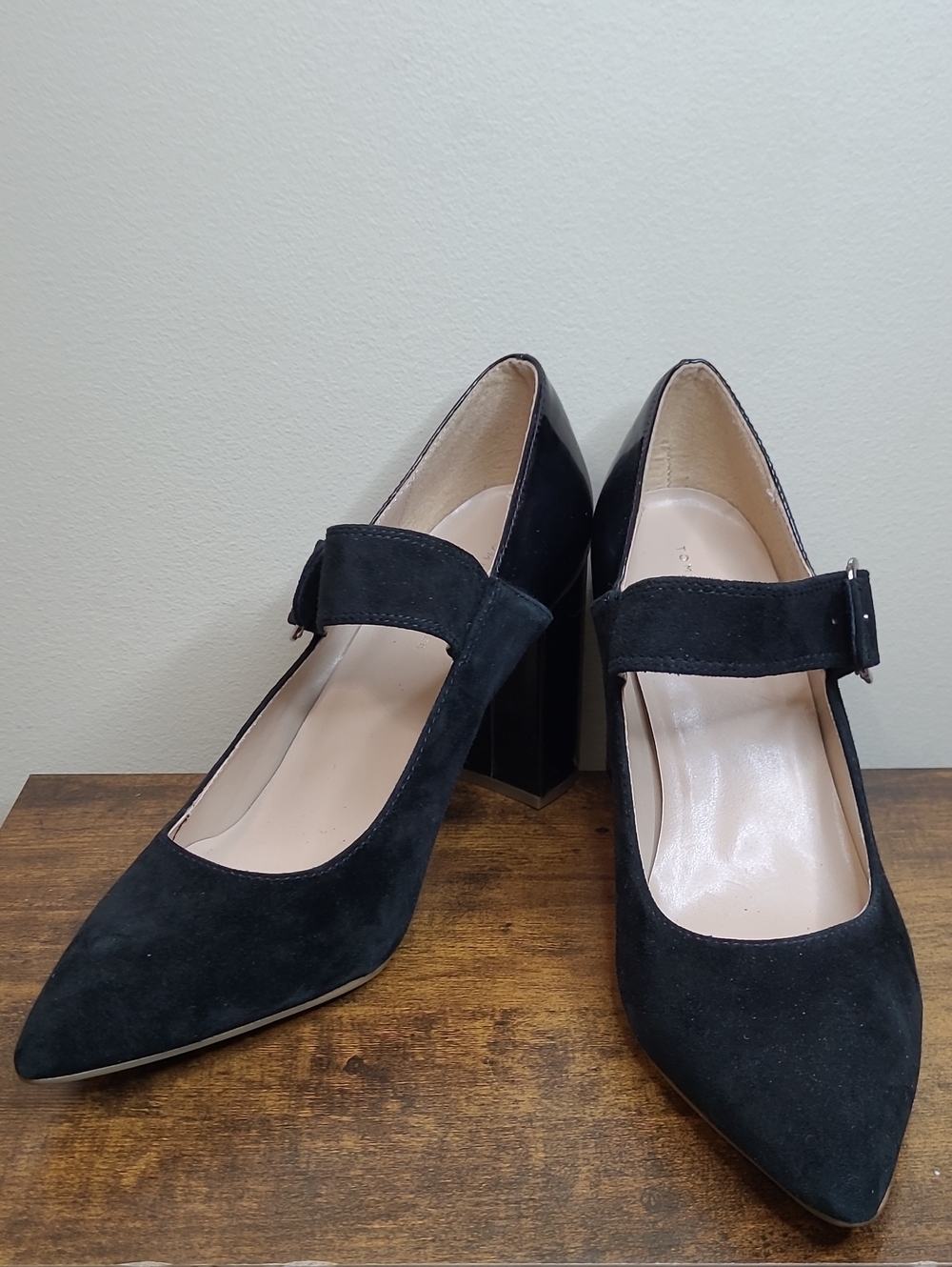 Tommy Hilfiger Black Patent & Suede Mary Jane Block Heel Pumps size 9.5